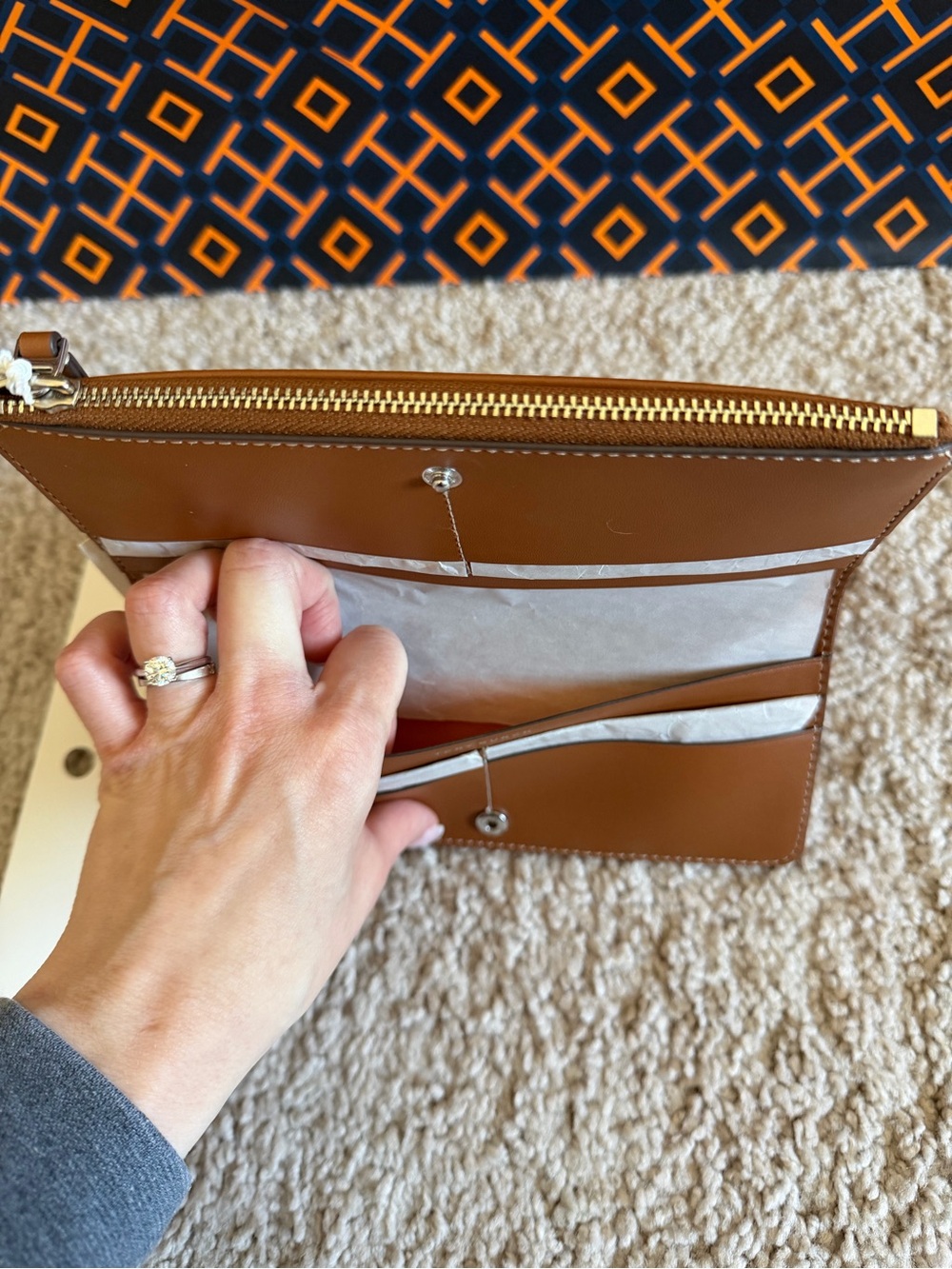 Tory Burch Nylon Basketweave Small Slim  Envelope Wallet Basketweave Combo Tan - Picture 8 of 10